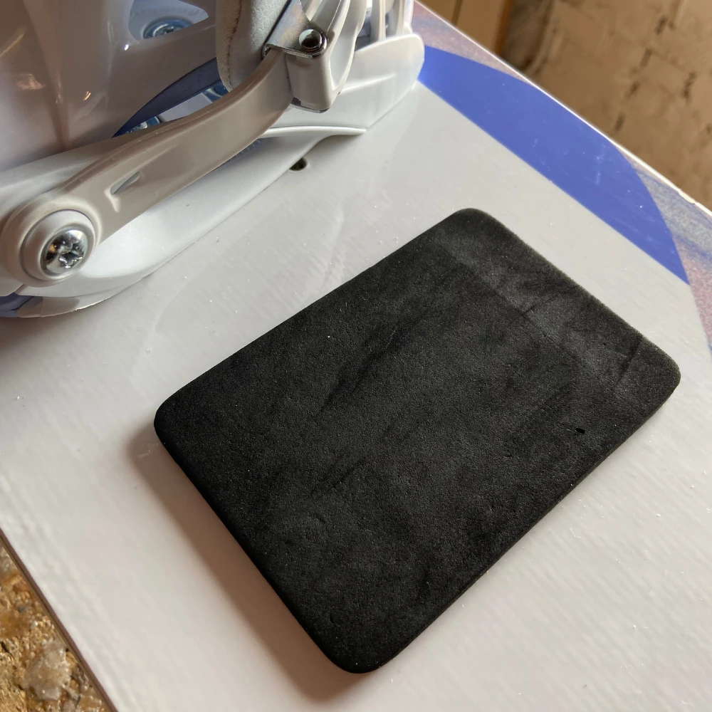 Roxy Womens Xoxo Pro 145 Snowboard + Viva White Snowboardbindingen + Pipe Bag Cascade Camo 157 5 Roxy Womens Xoxo Pro 145 Snowboard + Viva White Snowboardbindingen + Pipe Bag Cascade Camo 157 - Afbeelding 3