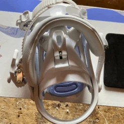 Roxy Womens Xoxo Pro 145 Snowboard + Viva White Snowboardbindingen + Pipe Bag Cascade Camo 157 10 Roxy Womens Xoxo Pro 145 Snowboard + Viva White Snowboardbindingen + Pipe Bag Cascade Camo 157 -Wintersport 4 633481a0 2c6c 4fba 946d c3d2b2940551