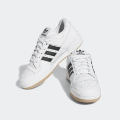 ADIDAS Forum 84 Low ADV Cloud White / Core Black / Cloud White -Wintersport Adidas Forum 84 Low Vulc 1