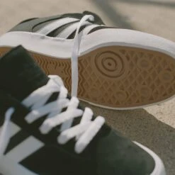 ADIDAS Matchbreak Core Black/Cloud White -Wintersport Adidas Matchbreak Super Core Black Cloud White 14