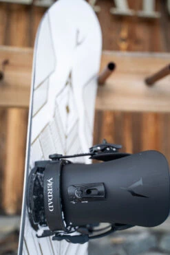 DJ Aguila White Art Deco 157 2023 Snowboard -Wintersport DSC09617 526ec8c7 2d59 4ddd b42c ed8a6c20090d