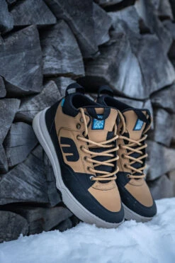 Etnies Jones MTW Black/Black/Gum -Wintersport DSC09823 f8f71417 0add 4880 8f3c 9e8ec69516c0