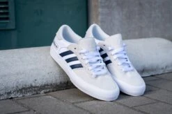 ADIDAS Matchbreak Super Crystal White/ Collegiate Navy/ Cloud White -Wintersport DSCF0569