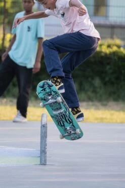 Master Blaster Skateboard Turquoise -Wintersport DSCF2154