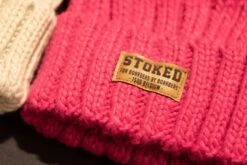 Womens Faux Fur Pom Beanie Navy -Wintersport DSC 9947 00b20fbf a54a 447c aca8 3fb6967be0e4