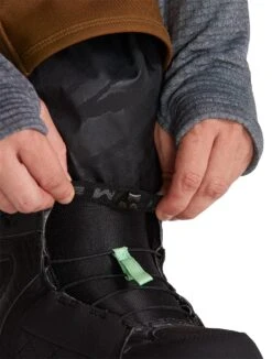 Volcom Womens Species Stretch Merlot -Wintersport H1351905 COP 1698