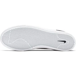 Zoom Stefan Janoski RM Black/ White/ Coconut Milk -Wintersport Nike SB Shoes Schoenen Stefan Janoski RM Zoom Black White Coconut Milk 1