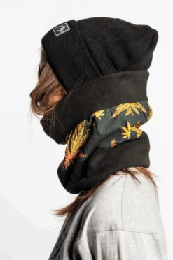 Bob Gnarley Chube Thug Rug Black/Gold -Wintersport Schermafbeelding 2020 01 03 om 13.10.11