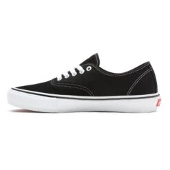 Vans Skate Authentic Black/White -Wintersport VN0A5FC8Y28 1