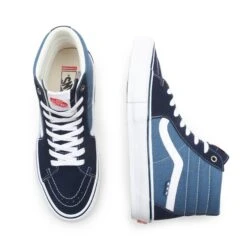 Vans Skate Sk8-Hi Navy/White -Wintersport VN0A5FCCNAV 56e5d77f b5c0 4c77 9292 a59b1a2c7bdb