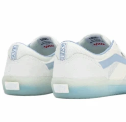 Vans Ave Blue/ Marshmallow -Wintersport Vans Ave Blue Marshmallow 7