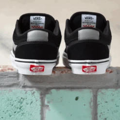 Vans Chukka Low Sidestripe Black/Grey/White -Wintersport Vans Chukka Low Sidestripe Black Grey White Back