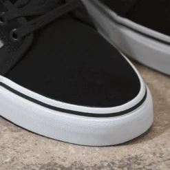 Vans Chukka Low Sidestripe Black/Grey/White -Wintersport Vans Chukka Low Sidestripe Black Grey White Tip Toe