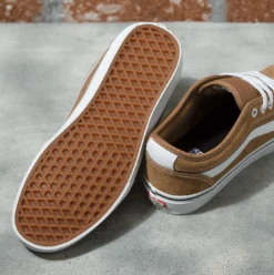 Vans Chukka Low Sidestripe Tobacco Brown -Wintersport Vans Chukka Low Sidestripe Tobacco Brown 9