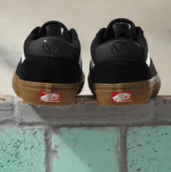 Vans Rowan Black/ Gum 17 Vans Rowan Black/ Gum -Wintersport Vans Rowan Black Gum 9