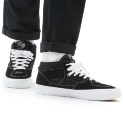 Vans Skate Half Cab Black/White -Wintersport Vans Skate Half Cab Black White Model