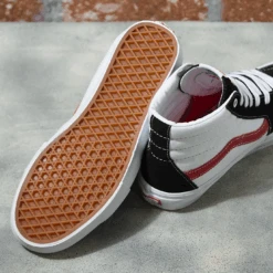 Vans Skate Sk8-Hi Athletic Black/ Red -Wintersport Vans Skate Sk8 Hi Athletic Black Red 8