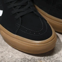 Vans Skate Sk8-Hi Black/Gum -Wintersport Vans Skate Sk8 Hi Black Gum 6