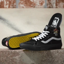 Vans Skate Sk8-Hi Decon Elijah Berle Black/ Black -Wintersport Vans Skate Sk8 Hi Decon Elijah Berle Black Black 91