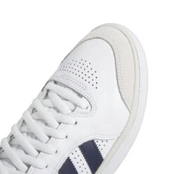 ADIDAS Tyshawn Cloud White / Collegiate Navy / Grey One -Wintersport adidas tyshawn cloud white collegiate navy grey one tip