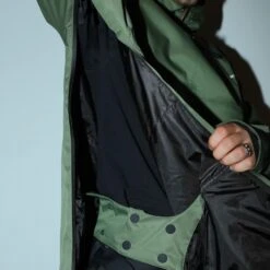 Half Zip Jacket Green -Wintersport beyond medals half zip jacket green close2