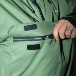 Half Zip Jacket Green -Wintersport beyond medals half zip jacket green close5