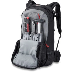 Dakine Poacher RAS 26L Backpack Black 10 Dakine Poacher RAS 26L Backpack Black -Wintersport dakine poacher ras 26l backpack black open