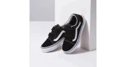 Vans Kids Old Skool V Black/True White 13 Vans Kids Old Skool V Black/True White -Wintersport download 2021 03 22T145437.612