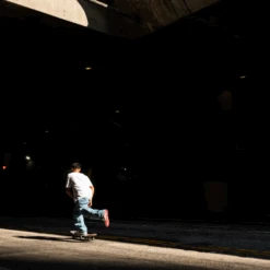 Etnies Accel Slim X Go Skateboarding Day White/Red -Wintersport es accel slim x go skateboarding day whitered lifestyle 4