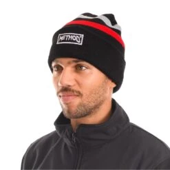 Lines Beanie Black -Wintersport method lines beanie black model side
