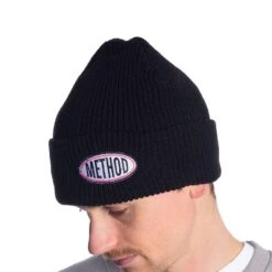 Oval Beanie Black -Wintersport method oval beanie black model