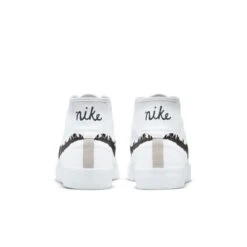 Blazer Court Mid Premium White/White/Black -Wintersport nike sb blazer court mid premium whitewhiteblack back