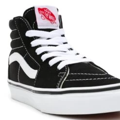 Vans Kids Skate Sk8-Hi Black/True White -Wintersport vans kids skate sk8hi blacktrue white side