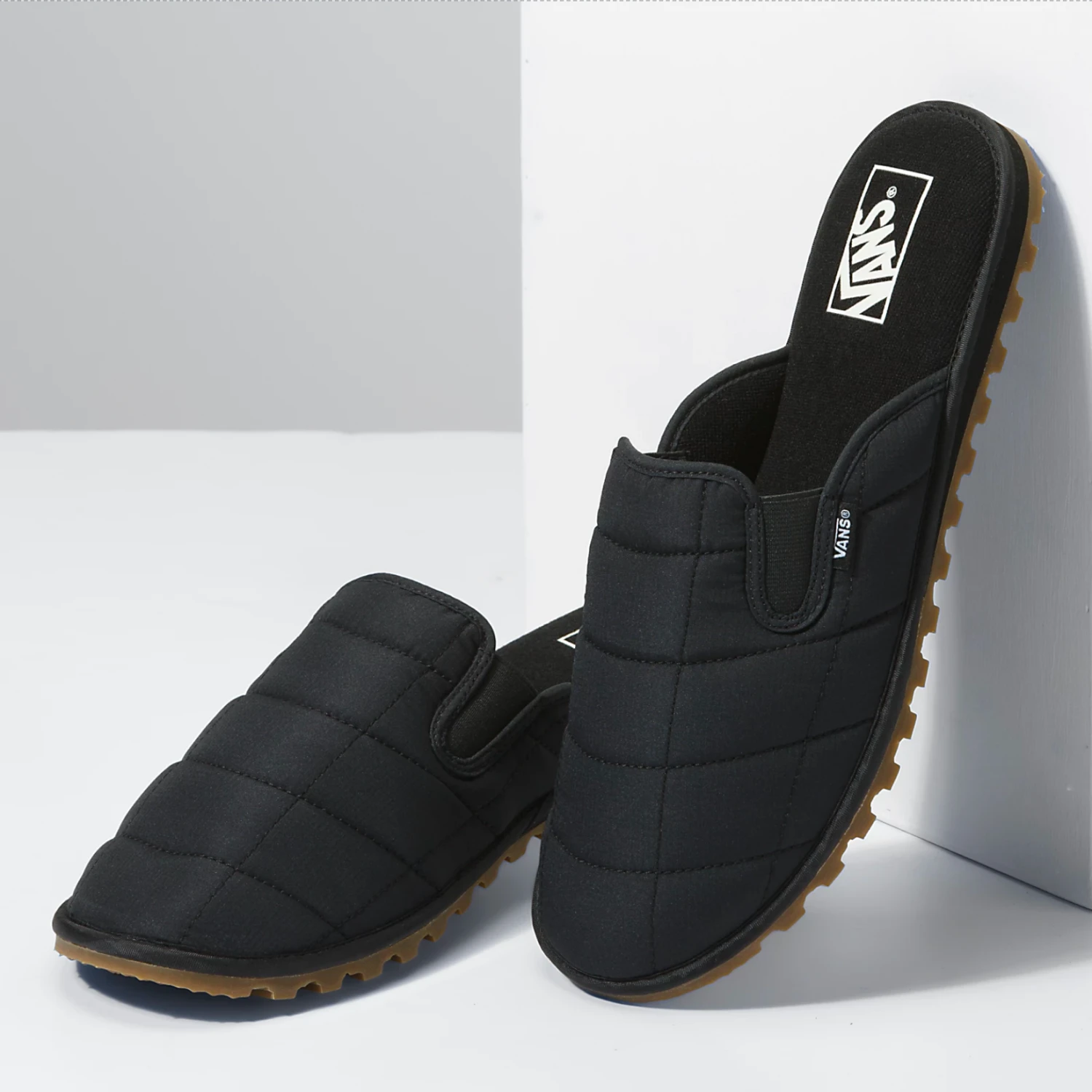 Mountain Mule Vansguard Quilted Black 4 Mountain Mule Vansguard Quilted Black - Afbeelding 2