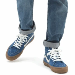 Vans Sk8-Hi Suede Gum Dark Denim -Wintersport vans skate sk8hi suede gum dark denim model