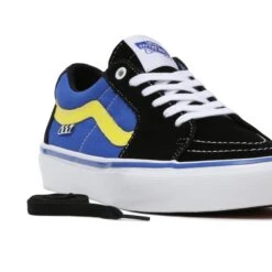 Vans Skate Sk8-Low Black/Dazzling Blue -Wintersport vans skate sk8low blackdazzling blue front