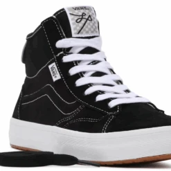 Vans The Lizzie Black/White -Wintersport vans the lizzie blackwhite laces