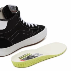 Vans The Lizzie Black/White -Wintersport vans the lizzie blackwhite sole