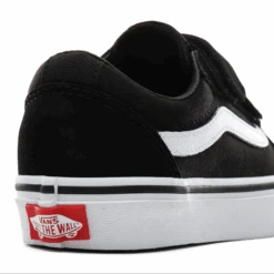 Vans Kids Ward V (Suede/Canvas) Black/White -Wintersport vans ward v suedecanvas blackwhite back